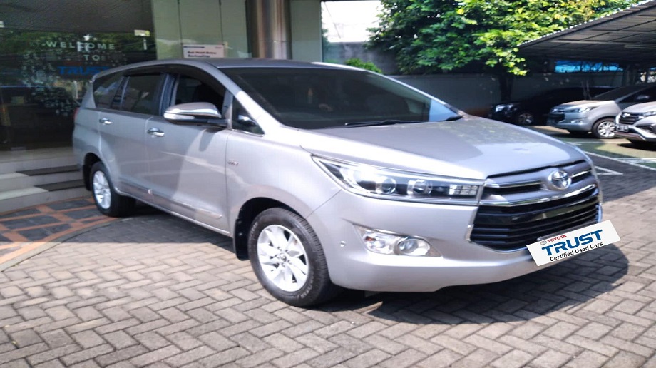 TOYOTA INNOVA 2.0 Q AT 2016